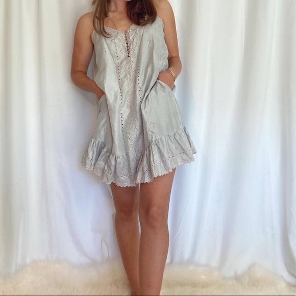 SOLD - Picture 1 of 6